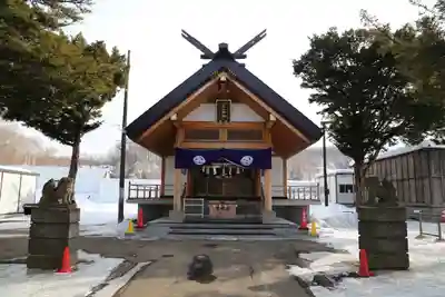 石山神社の本殿・本堂