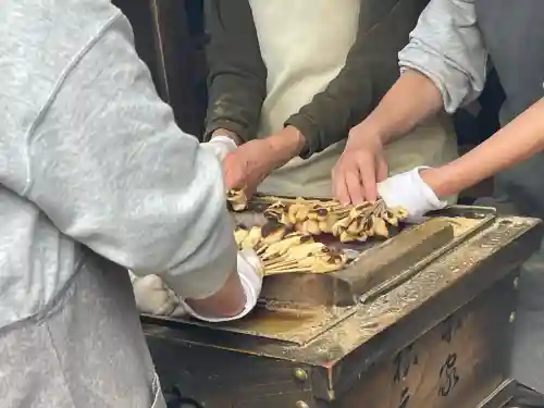 今宮神社の{uncategorized: "未分類", other: "その他", undefined: "問題あり", building: "その他建物", grave: "お墓", sacred_gate: "鳥居", guardian: "狛犬", statue: "像", buddha: "仏像", history: "歴史", nature: "自然", garden: "庭園", animal: "動物", pagoda: "塔", temizu: "手水舎", mountain_gate: "山門・神門", sanctuary: "本殿・本堂", subordinate: "末社・摂社", art: "芸術", scenery: "景色", jizo: "地蔵", ema: "絵馬", goshuin: "御朱印", omikuji: "おみくじ", items: "授与品その他", amulet: "お守り", goshuincho: "御朱印帳", eats: "食事", festival: "お祭り", votive_dance: "神楽", shichigosan: "七五三参", wedding: "結婚式", experience: "体験その他", initially: "初詣", around: "周辺", anti_infection: "感染症対策"}