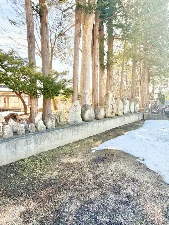 熊野神社の{uncategorized: "未分類", other: "その他", undefined: "問題あり", building: "その他建物", grave: "お墓", sacred_gate: "鳥居", guardian: "狛犬", statue: "像", buddha: "仏像", history: "歴史", nature: "自然", garden: "庭園", animal: "動物", pagoda: "塔", temizu: "手水舎", mountain_gate: "山門・神門", sanctuary: "本殿・本堂", subordinate: "末社・摂社", art: "芸術", scenery: "景色", jizo: "地蔵", ema: "絵馬", goshuin: "御朱印", omikuji: "おみくじ", items: "授与品その他", amulet: "お守り", goshuincho: "御朱印帳", eats: "食事", festival: "お祭り", votive_dance: "神楽", shichigosan: "七五三参", wedding: "結婚式", experience: "体験その他", initially: "初詣", around: "周辺", anti_infection: "感染症対策"}