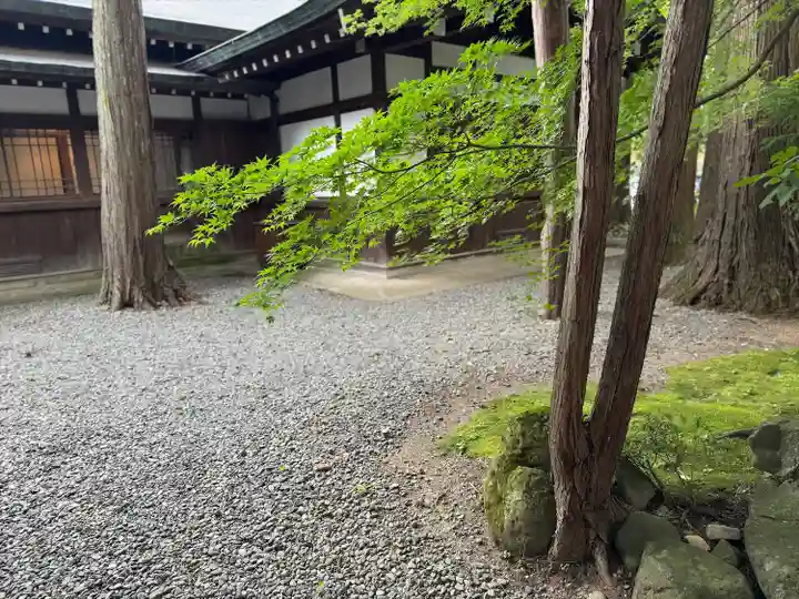 諏訪大社下社秋宮(長野県)