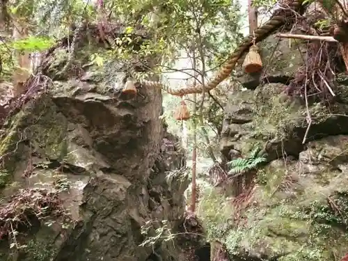 室生龍穴神社の建物その他