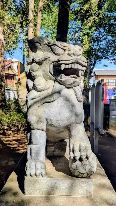 七百餘所神社 の狛犬