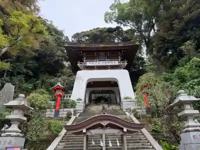 江島神社の山門・神門