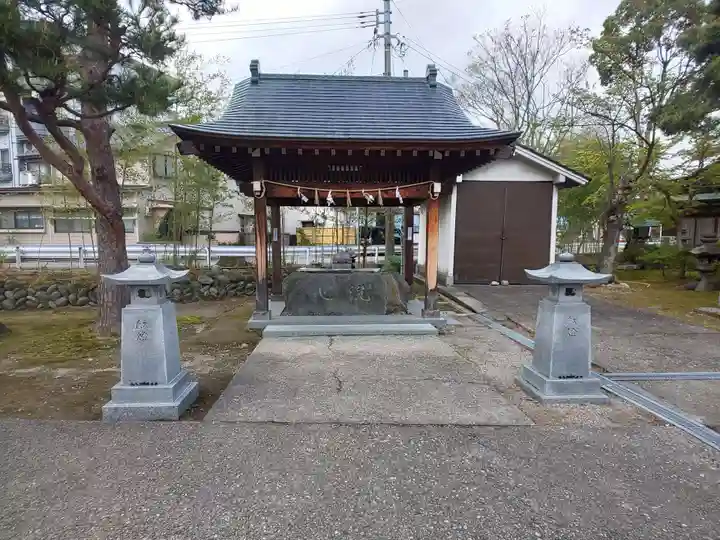 於保多神社の手水舎
