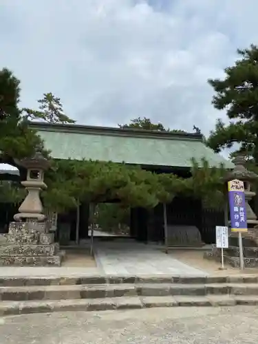 讃岐國分寺の山門・神門