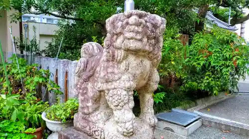 白山神社（新栄）の狛犬