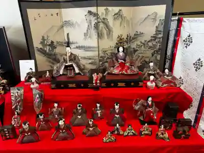 座間神社の{uncategorized: "未分類", other: "その他", undefined: "問題あり", building: "その他建物", grave: "お墓", sacred_gate: "鳥居", guardian: "狛犬", statue: "像", buddha: "仏像", history: "歴史", nature: "自然", garden: "庭園", animal: "動物", pagoda: "塔", temizu: "手水舎", mountain_gate: "山門・神門", sanctuary: "本殿・本堂", subordinate: "末社・摂社", art: "芸術", scenery: "景色", jizo: "地蔵", ema: "絵馬", goshuin: "御朱印", omikuji: "おみくじ", items: "授与品その他", amulet: "お守り", goshuincho: "御朱印帳", eats: "食事", festival: "お祭り", votive_dance: "神楽", shichigosan: "七五三参", wedding: "結婚式", experience: "体験その他", initially: "初詣", around: "周辺", anti_infection: "感染症対策"}