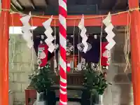 戸越伏見稲荷神社の{uncategorized: "未分類", other: "その他", undefined: "問題あり", building: "その他建物", grave: "お墓", sacred_gate: "鳥居", guardian: "狛犬", statue: "像", buddha: "仏像", history: "歴史", nature: "自然", garden: "庭園", animal: "動物", pagoda: "塔", temizu: "手水舎", mountain_gate: "山門・神門", sanctuary: "本殿・本堂", subordinate: "末社・摂社", art: "芸術", scenery: "景色", jizo: "地蔵", ema: "絵馬", goshuin: "御朱印", omikuji: "おみくじ", items: "授与品その他", amulet: "お守り", goshuincho: "御朱印帳", eats: "食事", festival: "お祭り", votive_dance: "神楽", shichigosan: "七五三参", wedding: "結婚式", experience: "体験その他", initially: "初詣", around: "周辺", anti_infection: "感染症対策"}