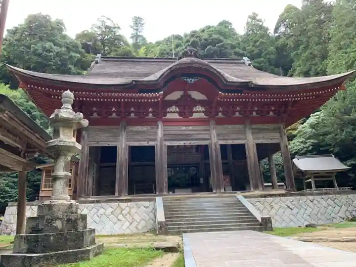 鰐淵寺の本殿・本堂