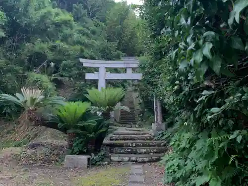 八幡神社の鳥居