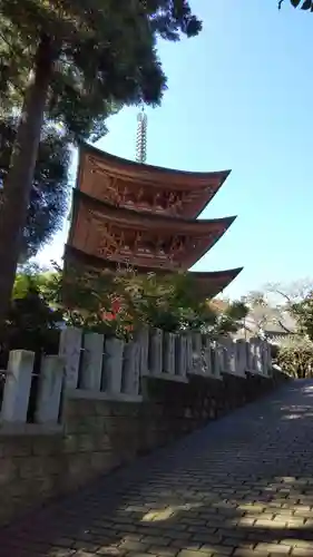 布施弁天 東海寺の塔