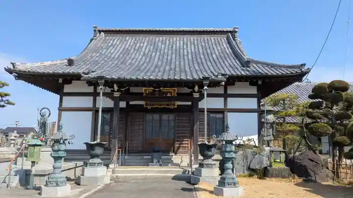 自性院の本殿・本堂