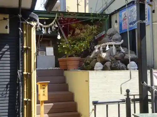 菊名神社の末社・摂社