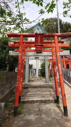 中司孫太郎稲荷神社の鳥居