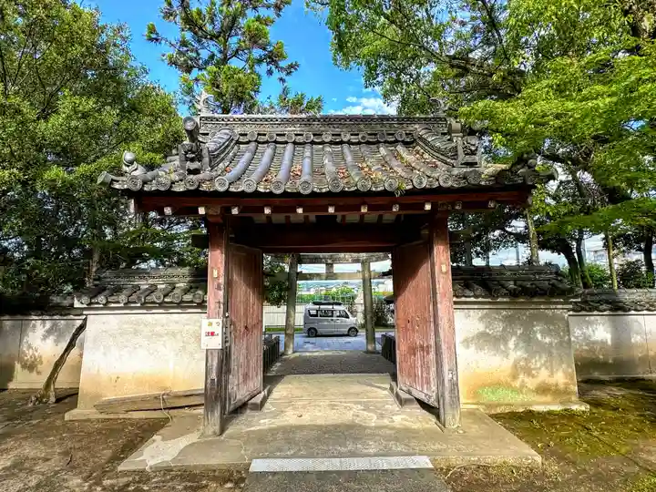 相楽神社の山門・神門