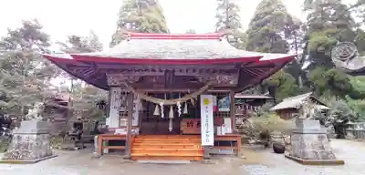男成神社の本殿・本堂