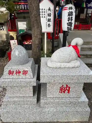 鴻神社の狛犬