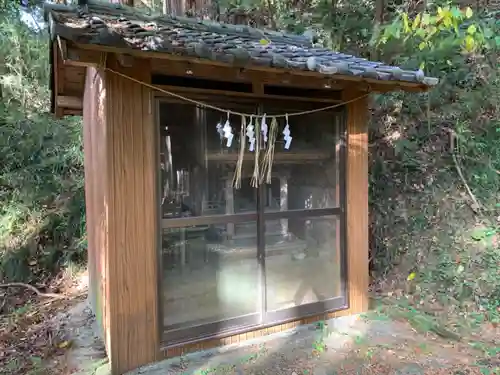 龍岳神社の末社