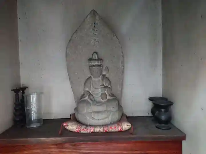 観世音菩薩の仏像