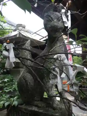 御辰稲荷神社の狛犬