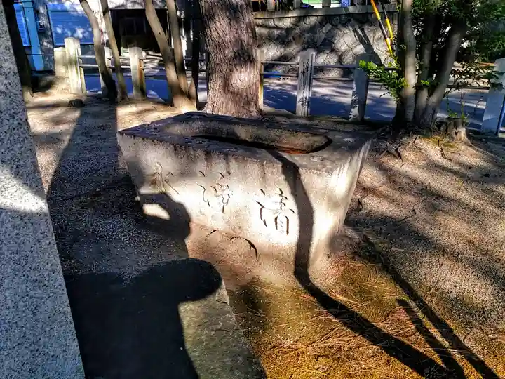 棚尾神社(八柱神社境外社)の手水舎