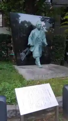 富岡八幡宮の像