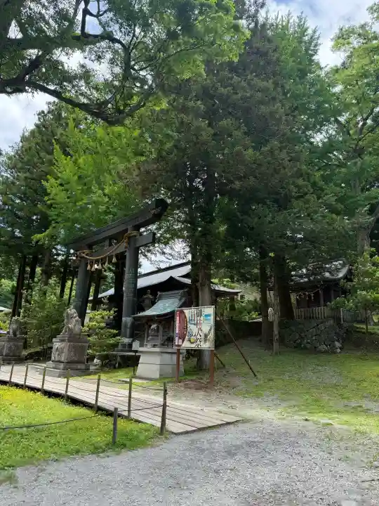 諏訪大社上社前宮(長野県)