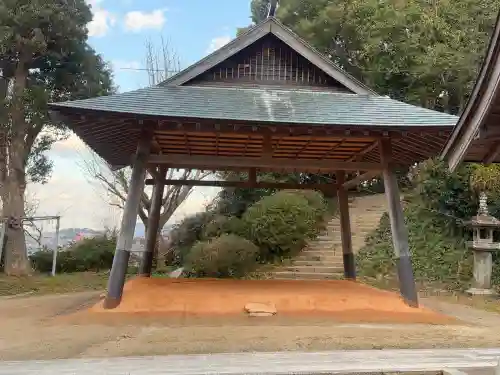 加布里天満宮の{uncategorized: "未分類", other: "その他", undefined: "問題あり", building: "その他建物", grave: "お墓", sacred_gate: "鳥居", guardian: "狛犬", statue: "像", buddha: "仏像", history: "歴史", nature: "自然", garden: "庭園", animal: "動物", pagoda: "塔", temizu: "手水舎", mountain_gate: "山門・神門", sanctuary: "本殿・本堂", subordinate: "末社・摂社", art: "芸術", scenery: "景色", jizo: "地蔵", ema: "絵馬", goshuin: "御朱印", omikuji: "おみくじ", items: "授与品その他", amulet: "お守り", goshuincho: "御朱印帳", eats: "食事", festival: "お祭り", votive_dance: "神楽", shichigosan: "七五三参", wedding: "結婚式", experience: "体験その他", initially: "初詣", around: "周辺", anti_infection: "感染症対策"}
