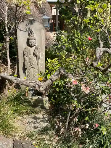 蟠龍寺の{uncategorized: "未分類", other: "その他", undefined: "問題あり", building: "その他建物", grave: "お墓", sacred_gate: "鳥居", guardian: "狛犬", statue: "像", buddha: "仏像", history: "歴史", nature: "自然", garden: "庭園", animal: "動物", pagoda: "塔", temizu: "手水舎", mountain_gate: "山門・神門", sanctuary: "本殿・本堂", subordinate: "末社・摂社", art: "芸術", scenery: "景色", jizo: "地蔵", ema: "絵馬", goshuin: "御朱印", omikuji: "おみくじ", items: "授与品その他", amulet: "お守り", goshuincho: "御朱印帳", eats: "食事", festival: "お祭り", votive_dance: "神楽", shichigosan: "七五三参", wedding: "結婚式", experience: "体験その他", initially: "初詣", around: "周辺", anti_infection: "感染症対策"}