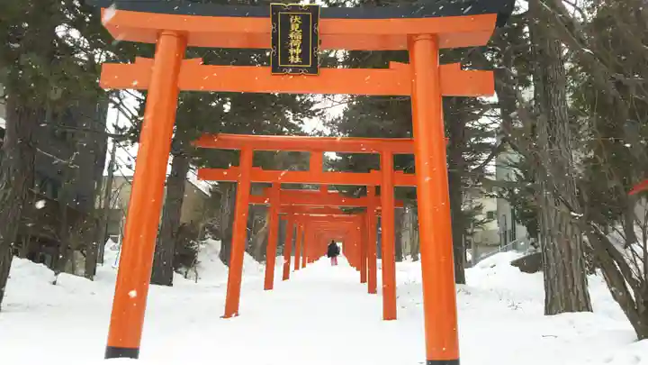 札幌伏見稲荷神社の鳥居