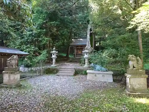 菅生石部神社の末社