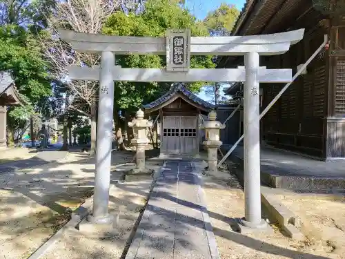 若松社の鳥居