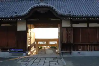 石屋神社の山門・神門