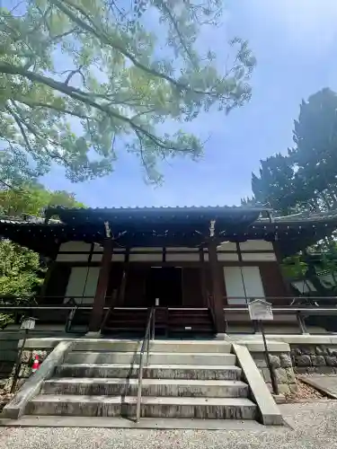 青蓮院門跡の{uncategorized: "未分類", other: "その他", undefined: "問題あり", building: "その他建物", grave: "お墓", sacred_gate: "鳥居", guardian: "狛犬", statue: "像", buddha: "仏像", history: "歴史", nature: "自然", garden: "庭園", animal: "動物", pagoda: "塔", temizu: "手水舎", mountain_gate: "山門・神門", sanctuary: "本殿・本堂", subordinate: "末社・摂社", art: "芸術", scenery: "景色", jizo: "地蔵", ema: "絵馬", goshuin: "御朱印", omikuji: "おみくじ", items: "授与品その他", amulet: "お守り", goshuincho: "御朱印帳", eats: "食事", festival: "お祭り", votive_dance: "神楽", shichigosan: "七五三参", wedding: "結婚式", experience: "体験その他", initially: "初詣", around: "周辺", anti_infection: "感染症対策"}