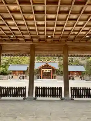 身曾岐神社の{uncategorized: "未分類", other: "その他", undefined: "問題あり", building: "その他建物", grave: "お墓", sacred_gate: "鳥居", guardian: "狛犬", statue: "像", buddha: "仏像", history: "歴史", nature: "自然", garden: "庭園", animal: "動物", pagoda: "塔", temizu: "手水舎", mountain_gate: "山門・神門", sanctuary: "本殿・本堂", subordinate: "末社・摂社", art: "芸術", scenery: "景色", jizo: "地蔵", ema: "絵馬", goshuin: "御朱印", omikuji: "おみくじ", items: "授与品その他", amulet: "お守り", goshuincho: "御朱印帳", eats: "食事", festival: "お祭り", votive_dance: "神楽", shichigosan: "七五三参", wedding: "結婚式", experience: "体験その他", initially: "初詣", around: "周辺", anti_infection: "感染症対策"}