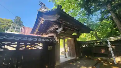 満願寺の山門・神門
