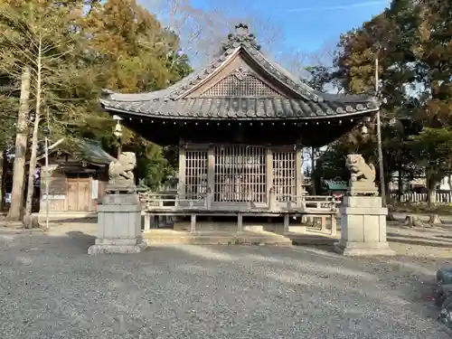 鈴休神社の本殿