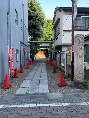 諏訪神社の鳥居
