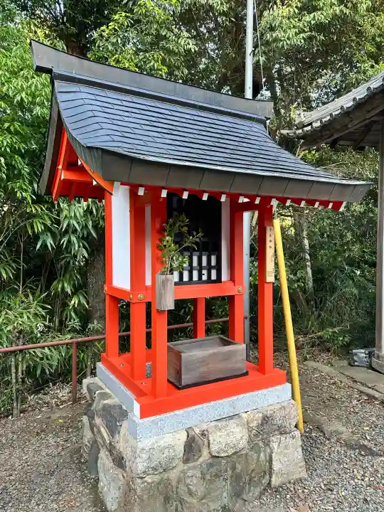 柏原八幡宮の{uncategorized: "未分類", other: "その他", undefined: "問題あり", building: "その他建物", grave: "お墓", sacred_gate: "鳥居", guardian: "狛犬", statue: "像", buddha: "仏像", history: "歴史", nature: "自然", garden: "庭園", animal: "動物", pagoda: "塔", temizu: "手水舎", mountain_gate: "山門・神門", sanctuary: "本殿・本堂", subordinate: "末社・摂社", art: "芸術", scenery: "景色", jizo: "地蔵", ema: "絵馬", goshuin: "御朱印", omikuji: "おみくじ", items: "授与品その他", amulet: "お守り", goshuincho: "御朱印帳", eats: "食事", festival: "お祭り", votive_dance: "神楽", shichigosan: "七五三参", wedding: "結婚式", experience: "体験その他", initially: "初詣", around: "周辺", anti_infection: "感染症対策"}