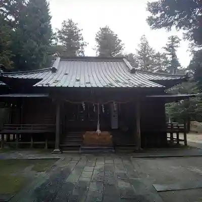 稲田神社の本殿・本堂