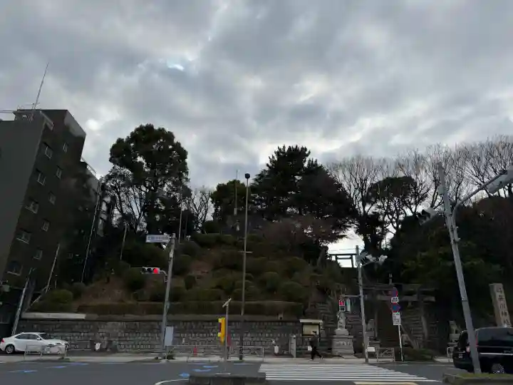 品川神社の{uncategorized: "未分類", other: "その他", undefined: "問題あり", building: "その他建物", grave: "お墓", sacred_gate: "鳥居", guardian: "狛犬", statue: "像", buddha: "仏像", history: "歴史", nature: "自然", garden: "庭園", animal: "動物", pagoda: "塔", temizu: "手水舎", mountain_gate: "山門・神門", sanctuary: "本殿・本堂", subordinate: "末社・摂社", art: "芸術", scenery: "景色", jizo: "地蔵", ema: "絵馬", goshuin: "御朱印", omikuji: "おみくじ", items: "授与品その他", amulet: "お守り", goshuincho: "御朱印帳", eats: "食事", festival: "お祭り", votive_dance: "神楽", shichigosan: "七五三参", wedding: "結婚式", experience: "体験その他", initially: "初詣", around: "周辺", anti_infection: "感染症対策"}