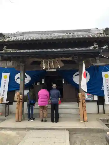 坂本八幡宮の本殿