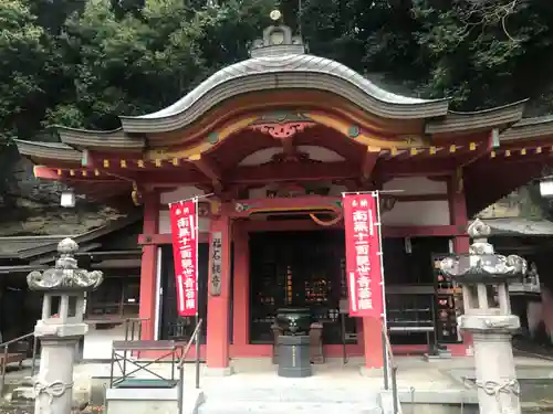 福石観音清岩寺の本殿・本堂
