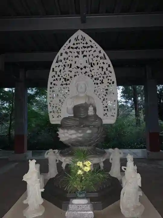 法眼寺の本殿・本堂