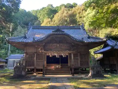 三嶋神社の本殿