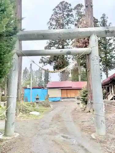 五郎沼薬師神社の{uncategorized: "未分類", other: "その他", undefined: "問題あり", building: "その他建物", grave: "お墓", sacred_gate: "鳥居", guardian: "狛犬", statue: "像", buddha: "仏像", history: "歴史", nature: "自然", garden: "庭園", animal: "動物", pagoda: "塔", temizu: "手水舎", mountain_gate: "山門・神門", sanctuary: "本殿・本堂", subordinate: "末社・摂社", art: "芸術", scenery: "景色", jizo: "地蔵", ema: "絵馬", goshuin: "御朱印", omikuji: "おみくじ", items: "授与品その他", amulet: "お守り", goshuincho: "御朱印帳", eats: "食事", festival: "お祭り", votive_dance: "神楽", shichigosan: "七五三参", wedding: "結婚式", experience: "体験その他", initially: "初詣", around: "周辺", anti_infection: "感染症対策"}