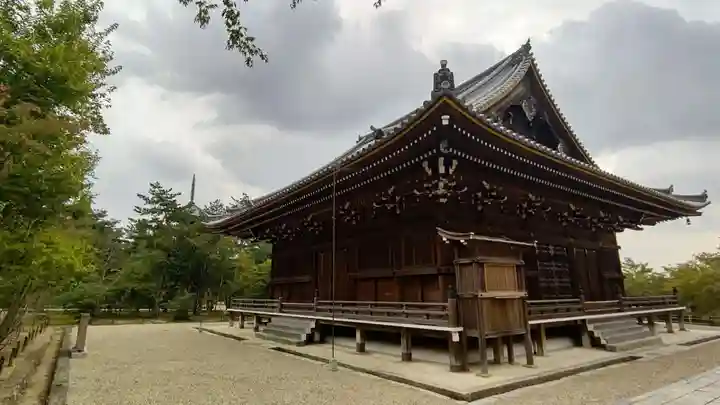 仁和寺の本殿・本堂