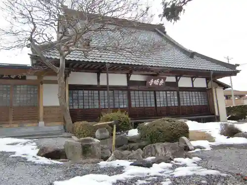 良畴寺の本殿・本堂