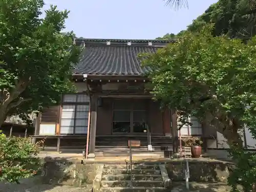 仏谷寺の本殿・本堂