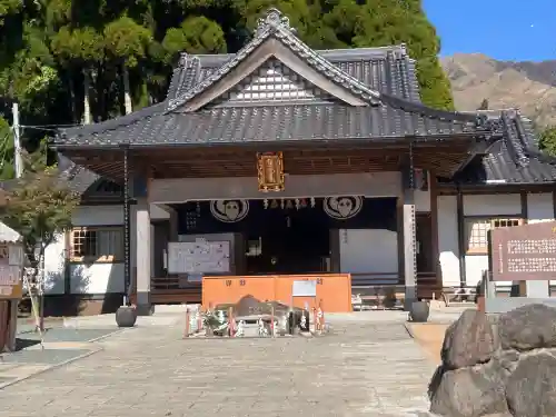 阿蘇白水龍神權現～白蛇神社～の{uncategorized: "未分類", other: "その他", undefined: "問題あり", building: "その他建物", grave: "お墓", sacred_gate: "鳥居", guardian: "狛犬", statue: "像", buddha: "仏像", history: "歴史", nature: "自然", garden: "庭園", animal: "動物", pagoda: "塔", temizu: "手水舎", mountain_gate: "山門・神門", sanctuary: "本殿・本堂", subordinate: "末社・摂社", art: "芸術", scenery: "景色", jizo: "地蔵", ema: "絵馬", goshuin: "御朱印", omikuji: "おみくじ", items: "授与品その他", amulet: "お守り", goshuincho: "御朱印帳", eats: "食事", festival: "お祭り", votive_dance: "神楽", shichigosan: "七五三参", wedding: "結婚式", experience: "体験その他", initially: "初詣", around: "周辺", anti_infection: "感染症対策"}
